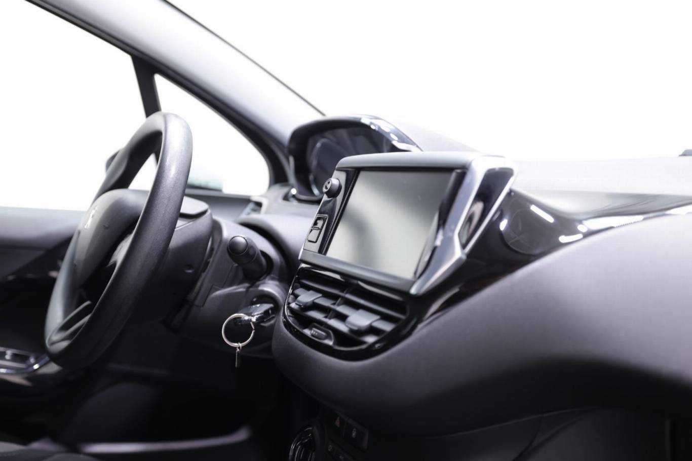 PEUGEOT 208 39