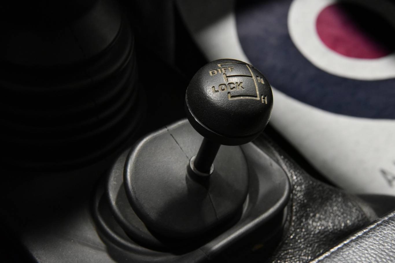 LAND ROVER Defender 11