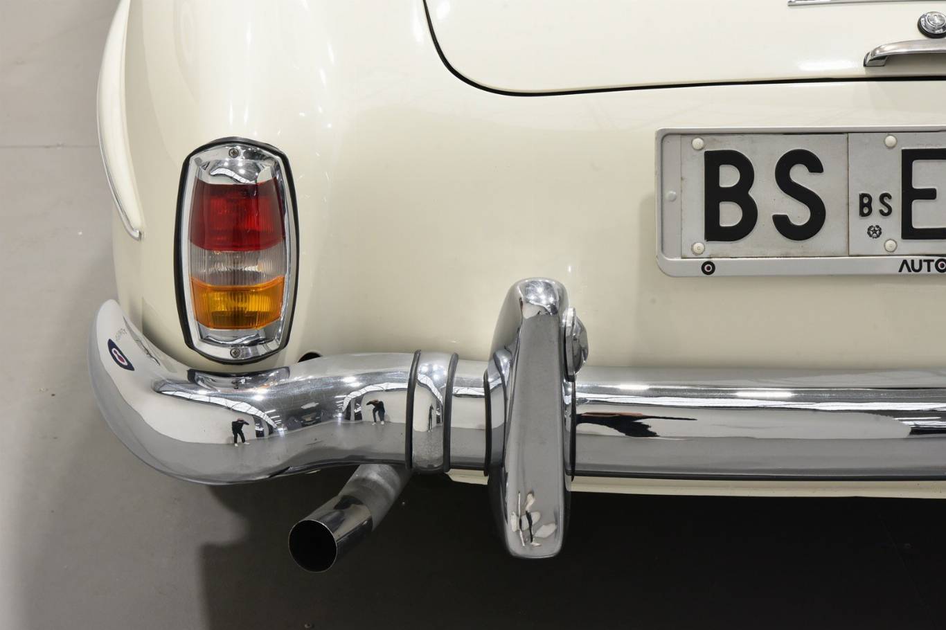 MERCEDES-BENZ 190 37