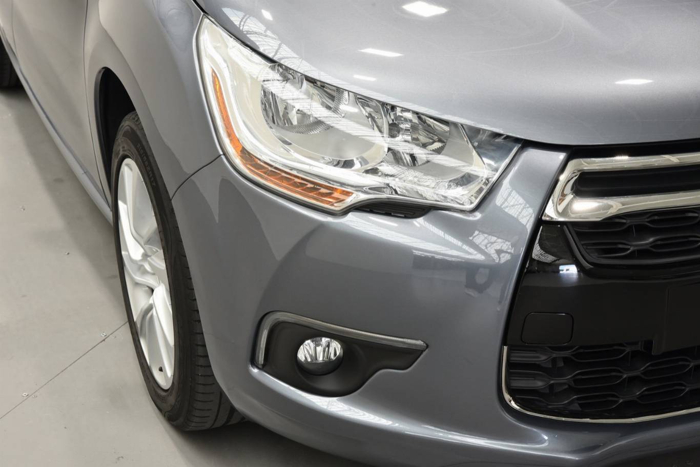 DS AUTOMOBILES DS 4 57