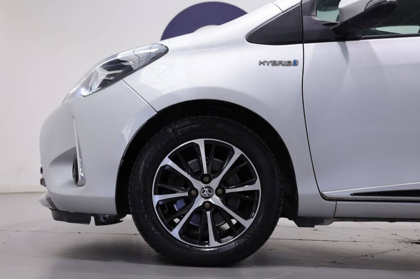 TOYOTA Yaris 17