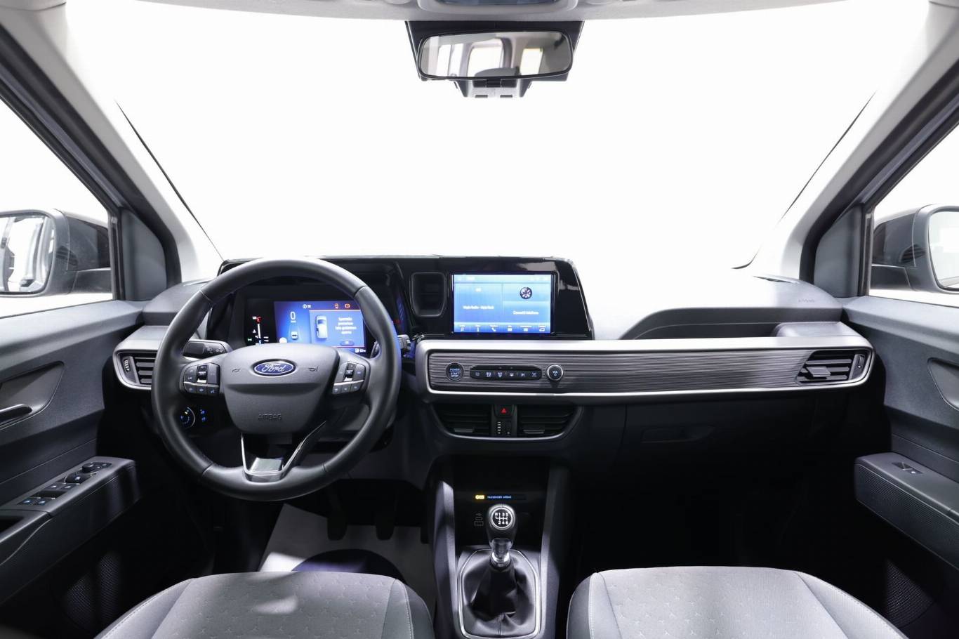 FORD Tourneo Courier 42