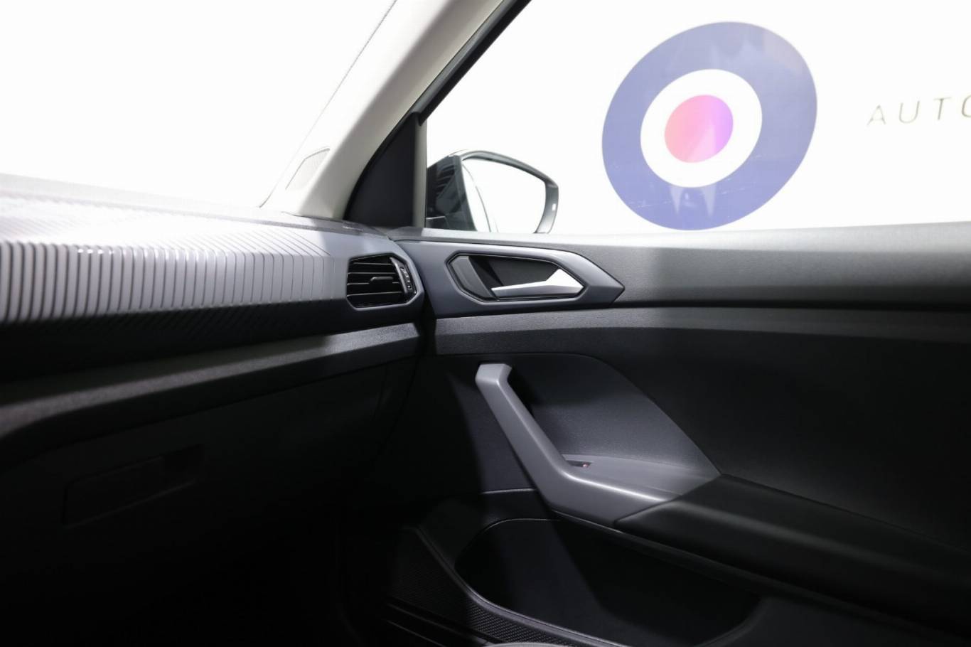 VOLKSWAGEN T-Cross 31