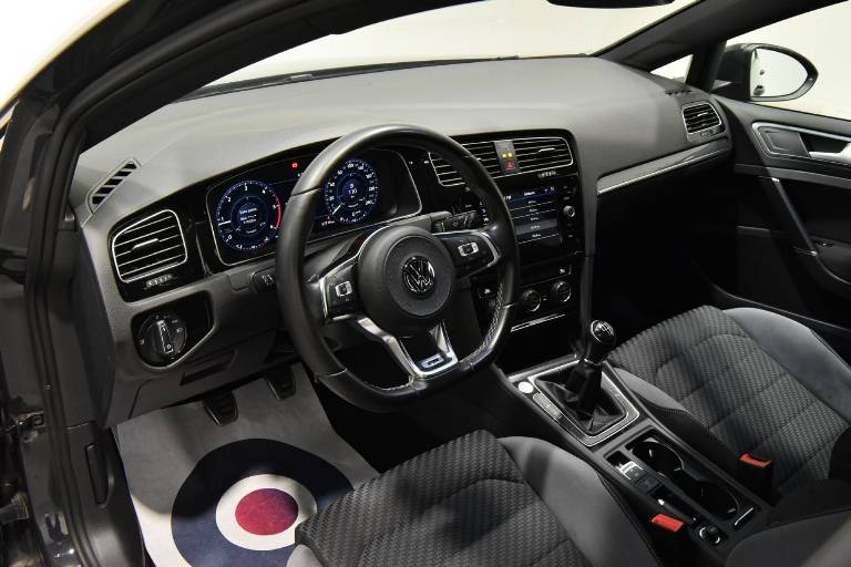 VOLKSWAGEN Golf 3