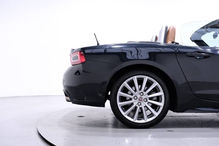 FIAT 124 Spider 47