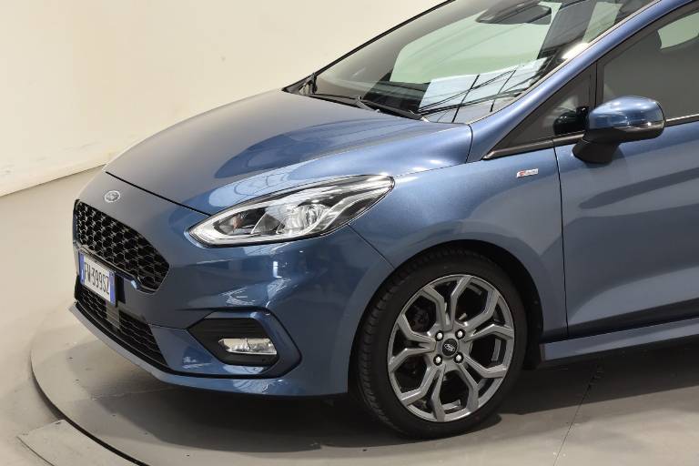 FORD Fiesta 15