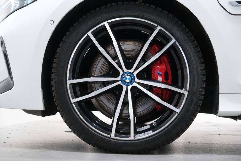 BMW 320 12
