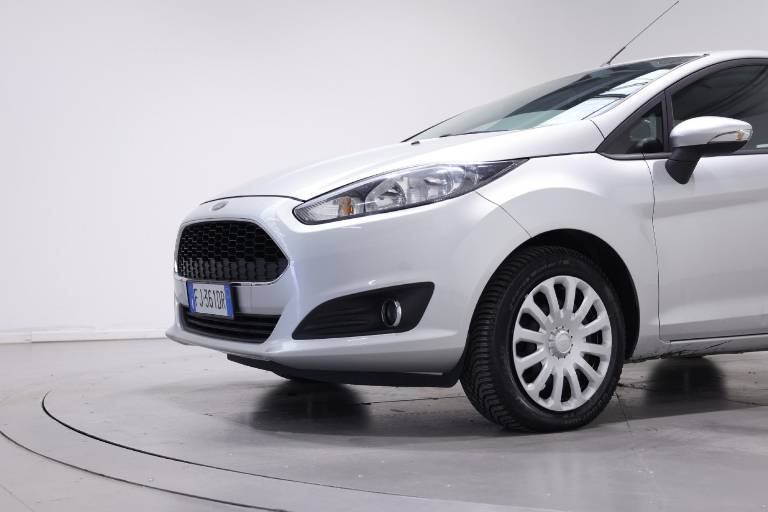 FORD Fiesta 11