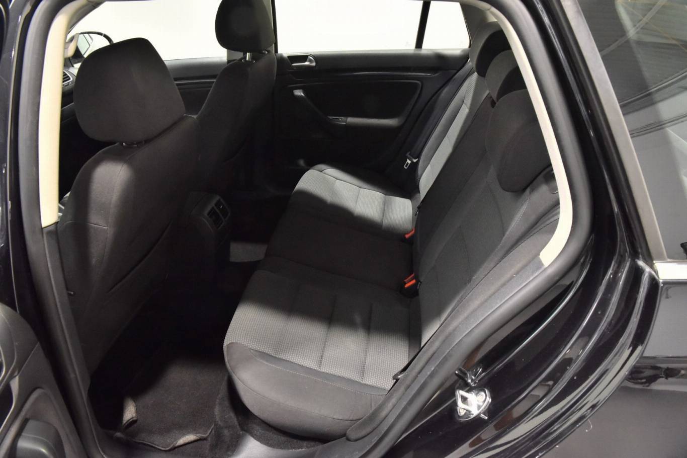 VOLKSWAGEN Golf Variant 24