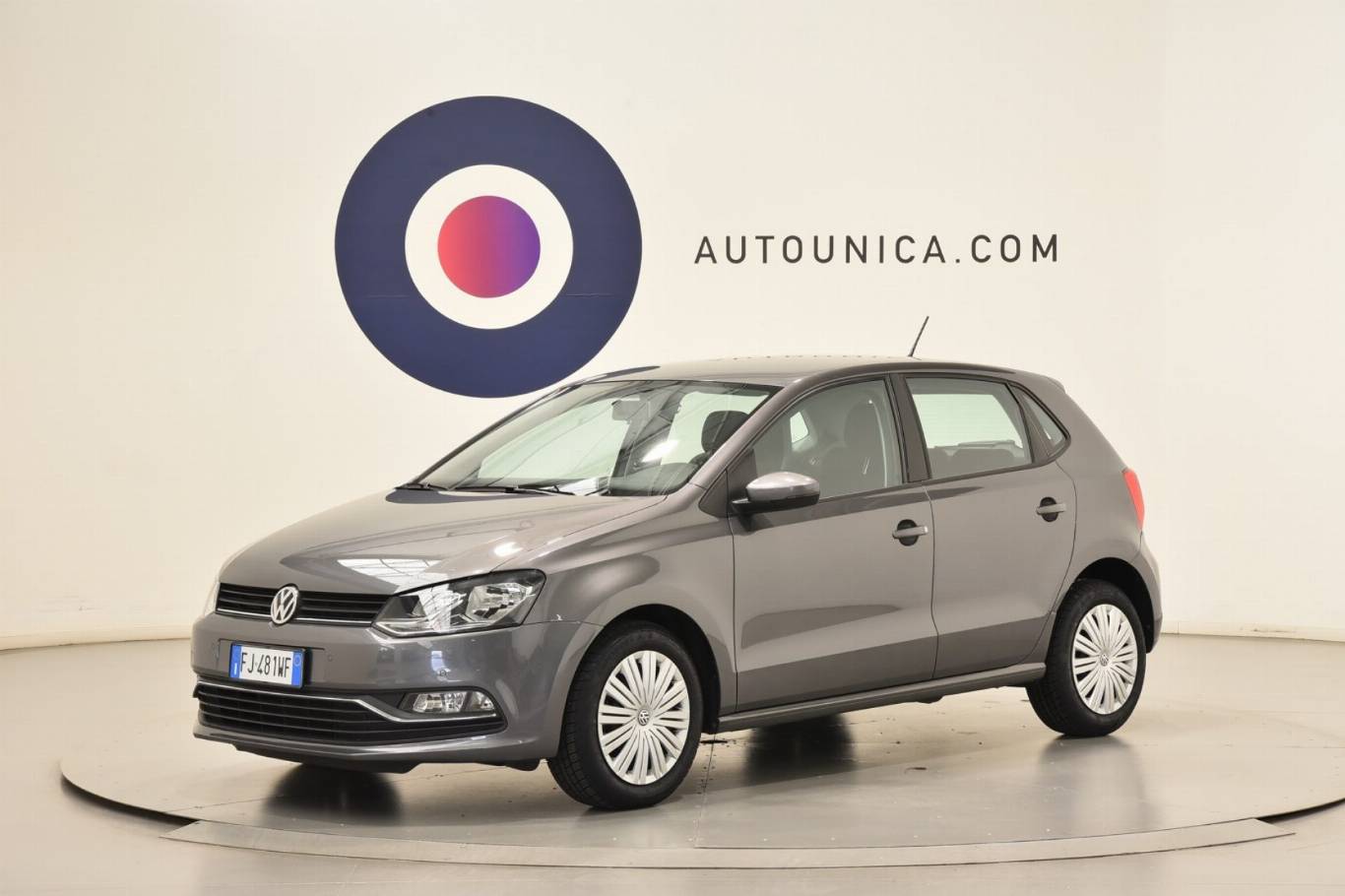VOLKSWAGEN Polo 1