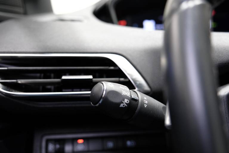 PEUGEOT 3008 22