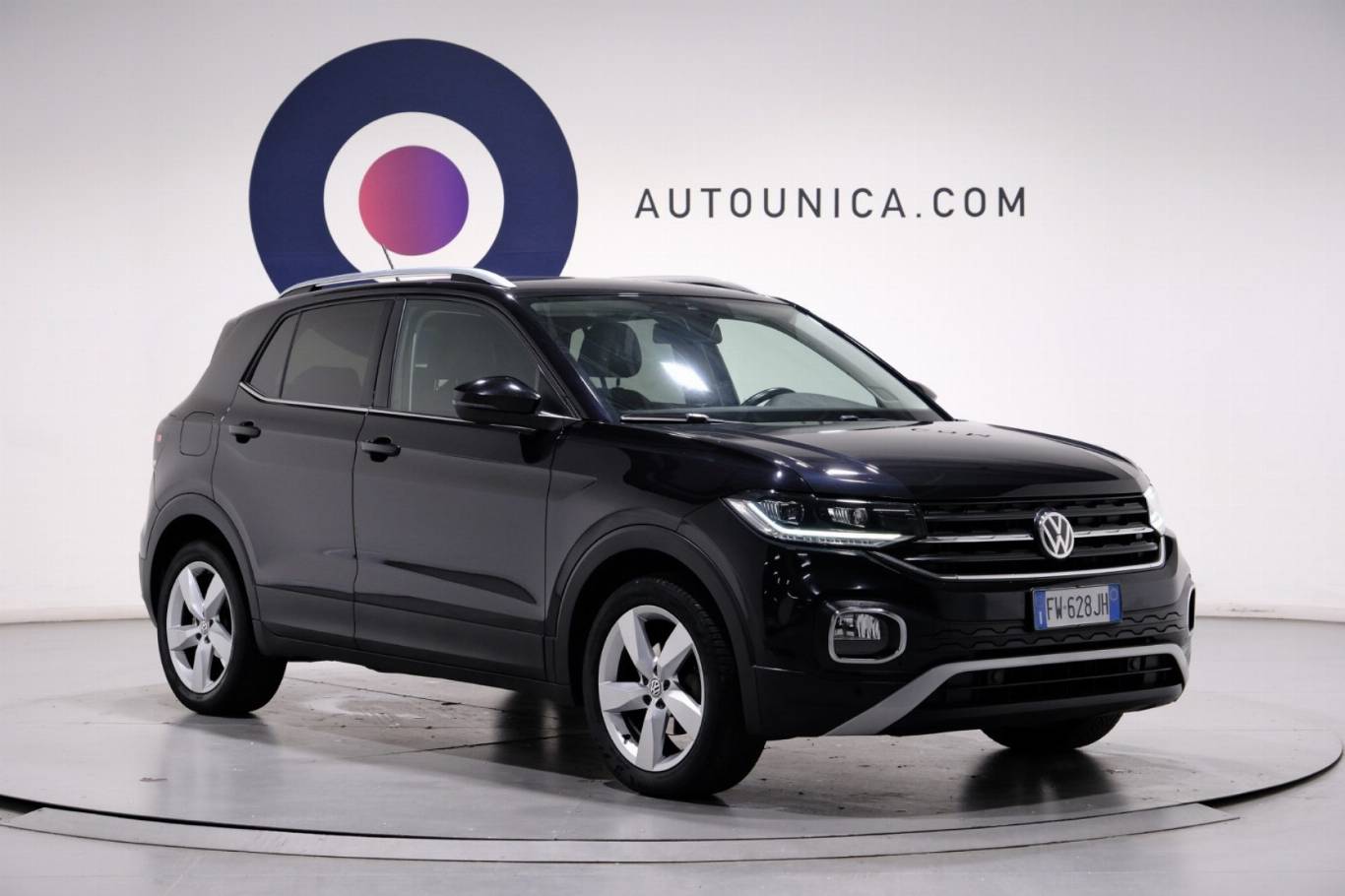 VOLKSWAGEN T-Cross 3