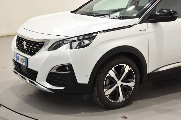 PEUGEOT 3008 11