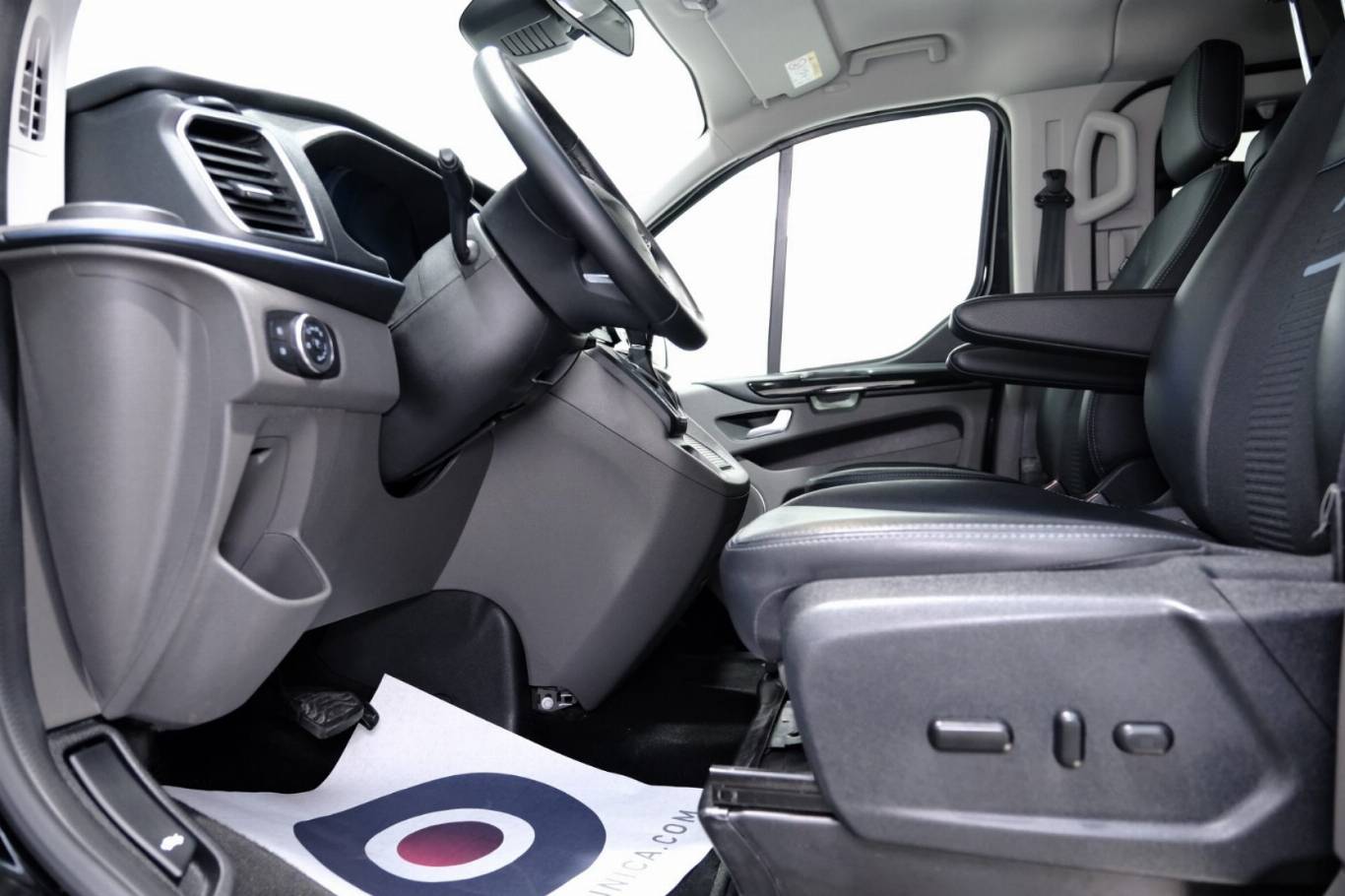 FORD Tourneo Custom 16