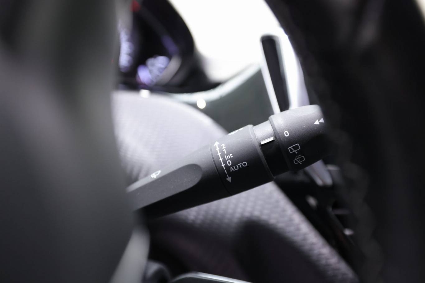 PEUGEOT 2008 24