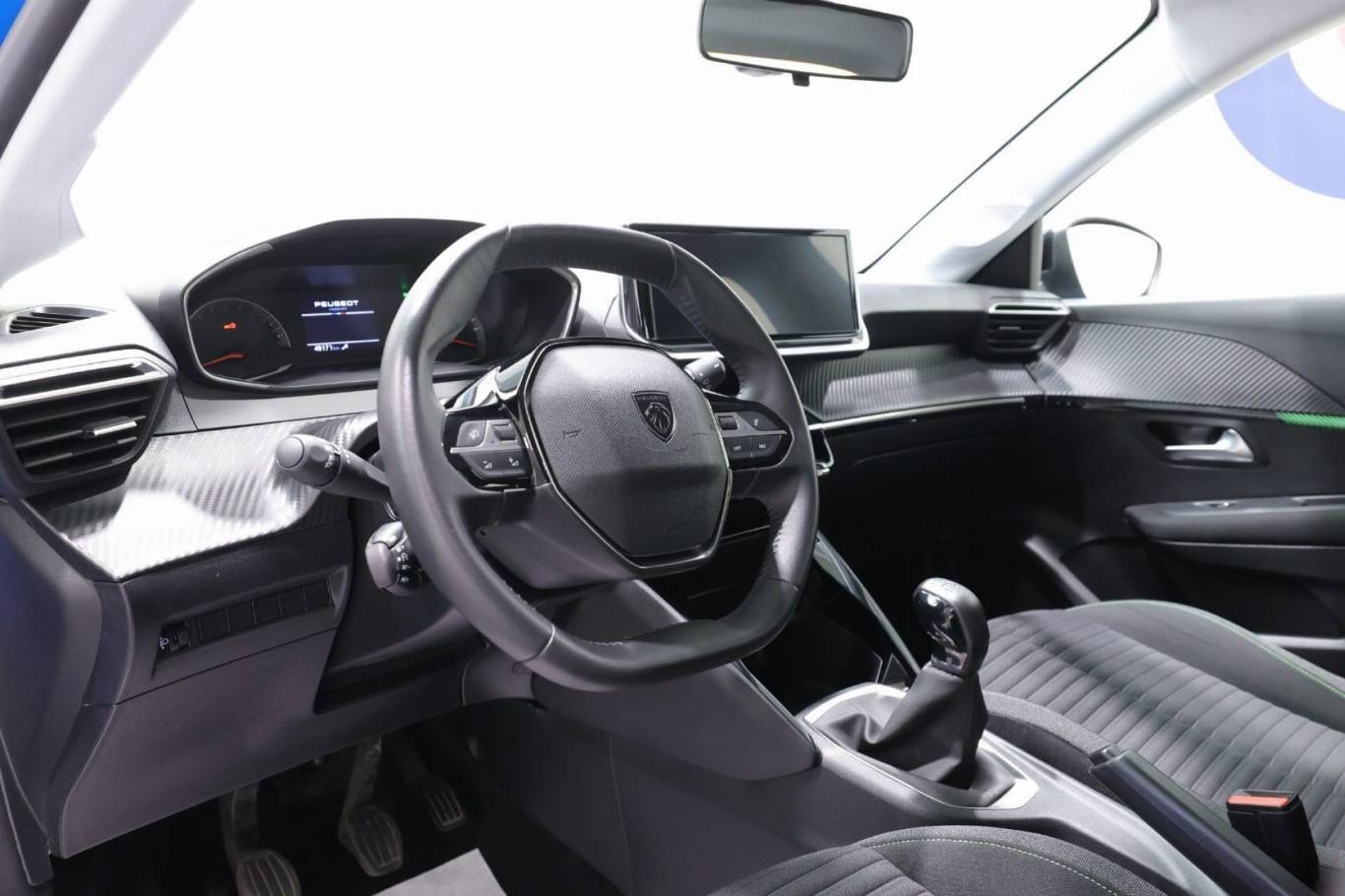 PEUGEOT 208 5