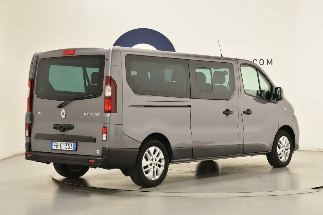 RENAULT Trafic 18