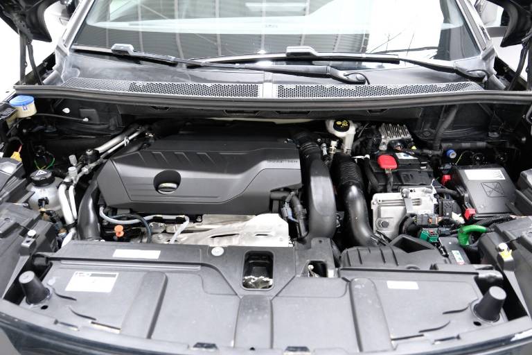 PEUGEOT 3008 64