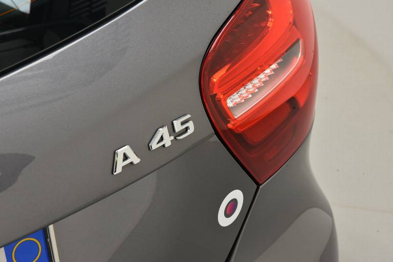 MERCEDES-BENZ A 45 AMG 59