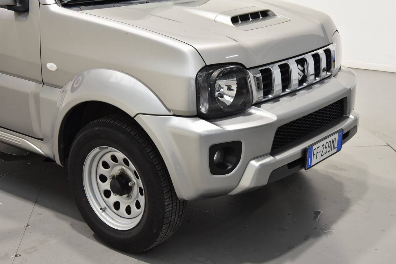 SUZUKI Jimny 31