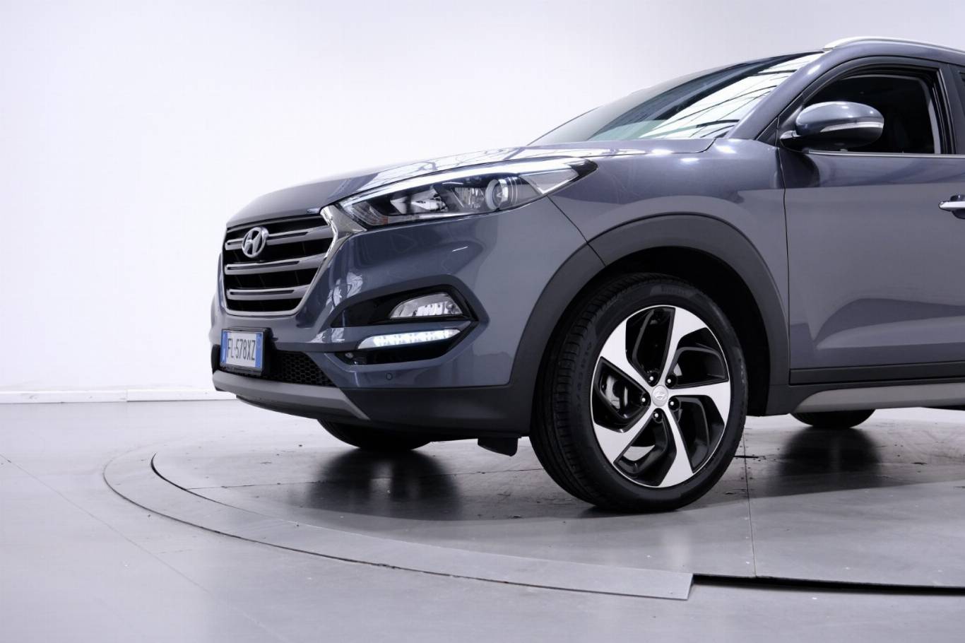 HYUNDAI Tucson 48