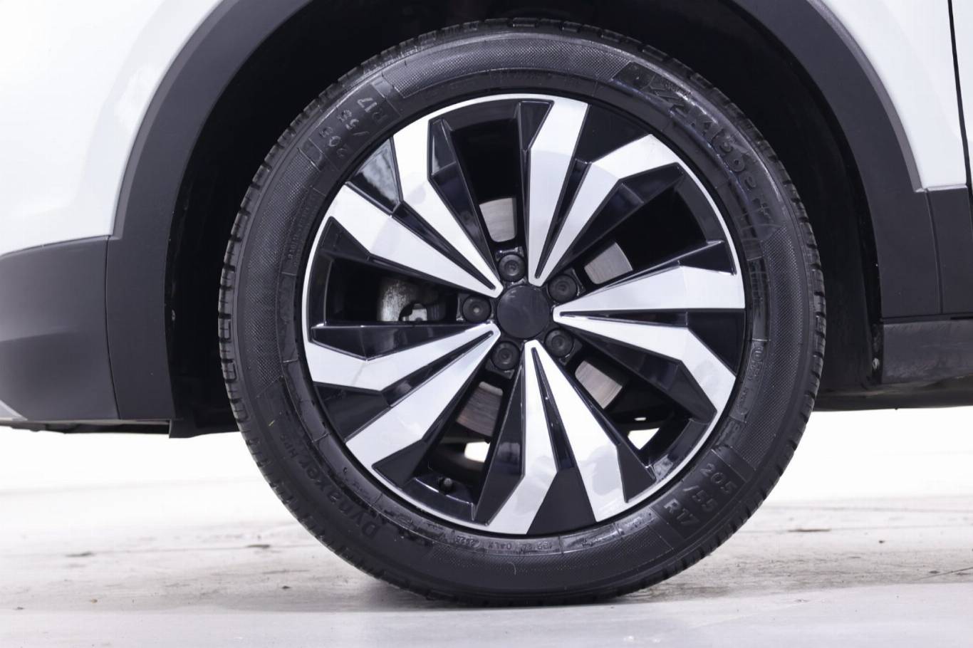 VOLKSWAGEN T-Cross 14