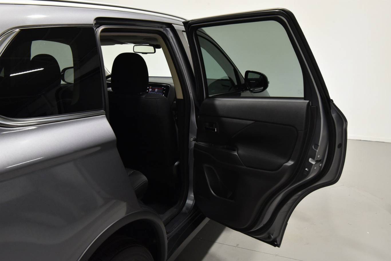 MITSUBISHI Outlander 36