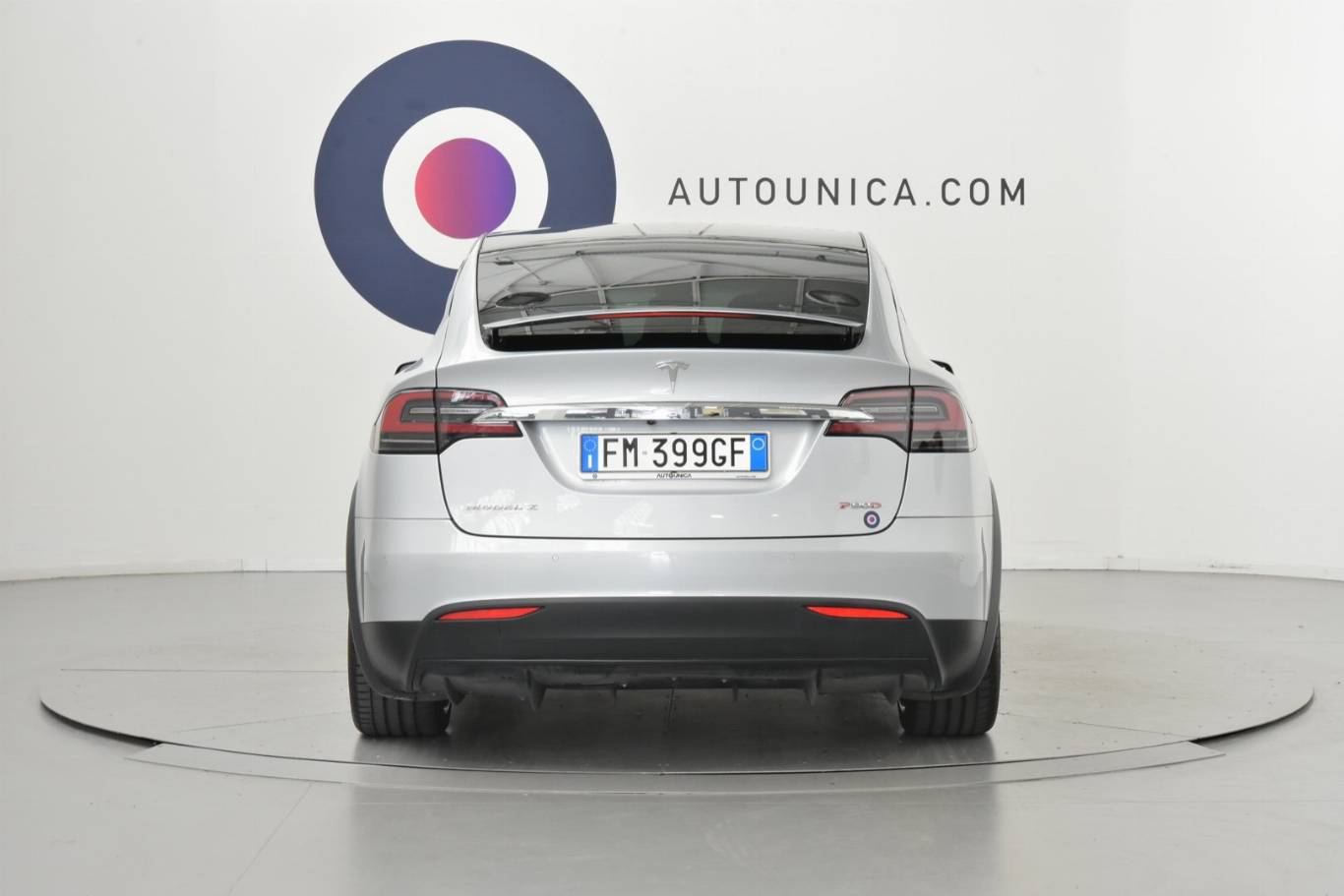 TESLA Model X 6