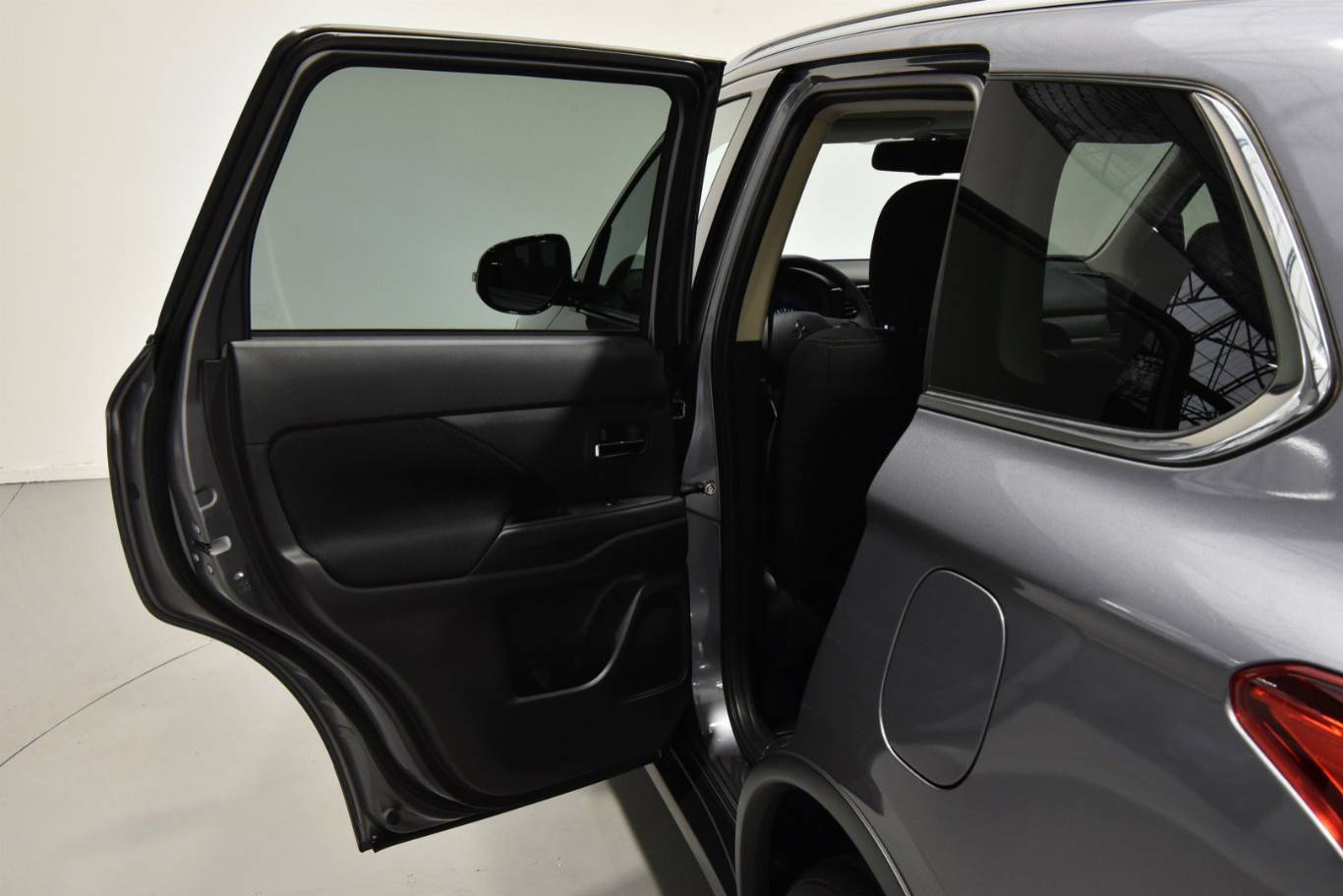 MITSUBISHI Outlander 35