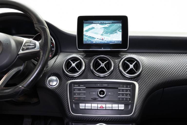 MERCEDES-BENZ A 180 42