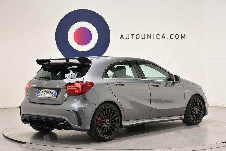 MERCEDES-BENZ A 45 AMG 30