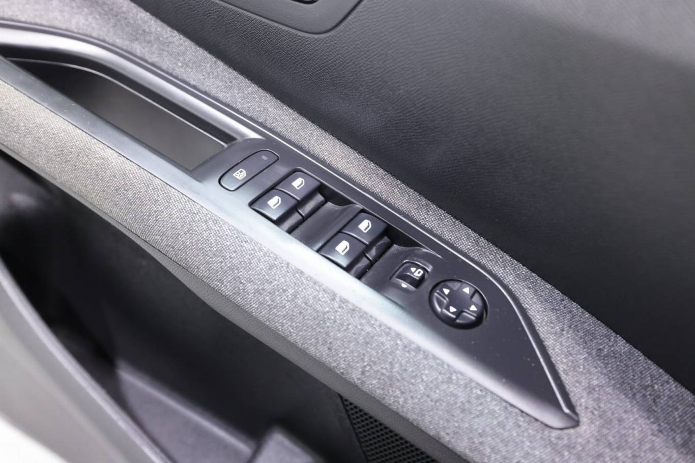 PEUGEOT 3008 36