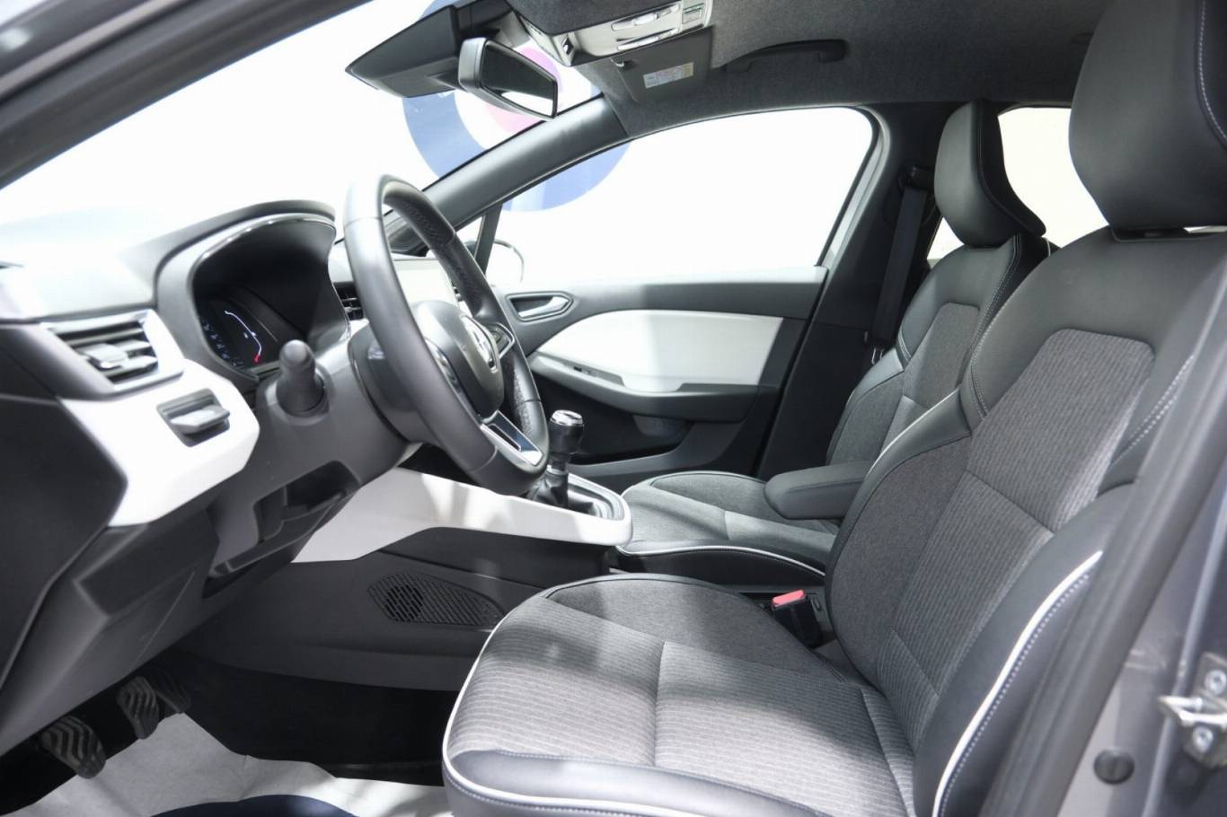 RENAULT Clio 20