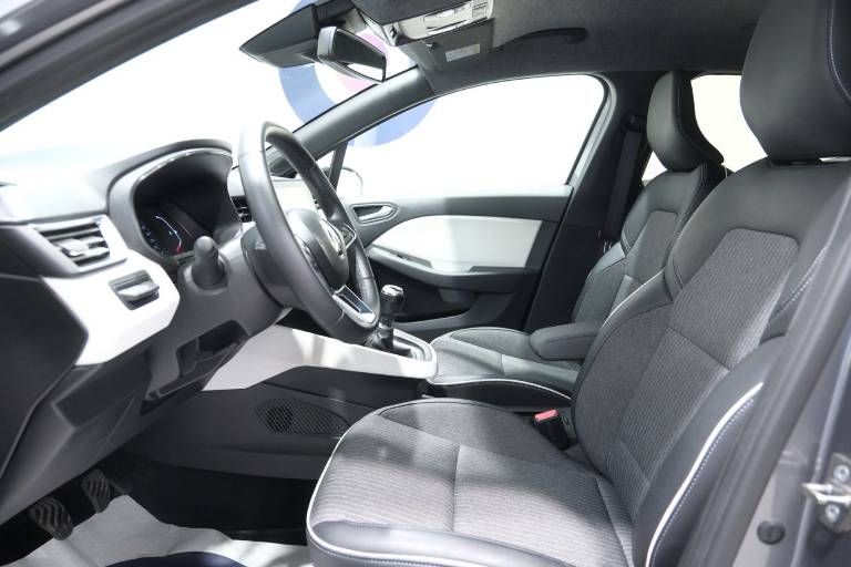RENAULT Clio 20