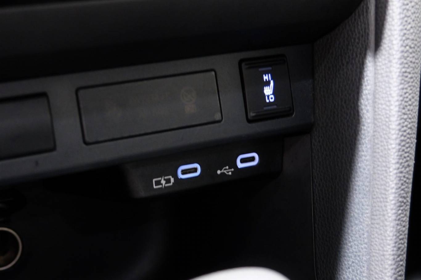 TOYOTA Yaris Cross 33