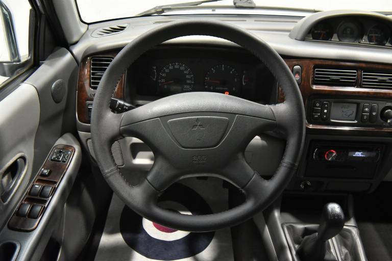 MITSUBISHI Pajero Sport 24