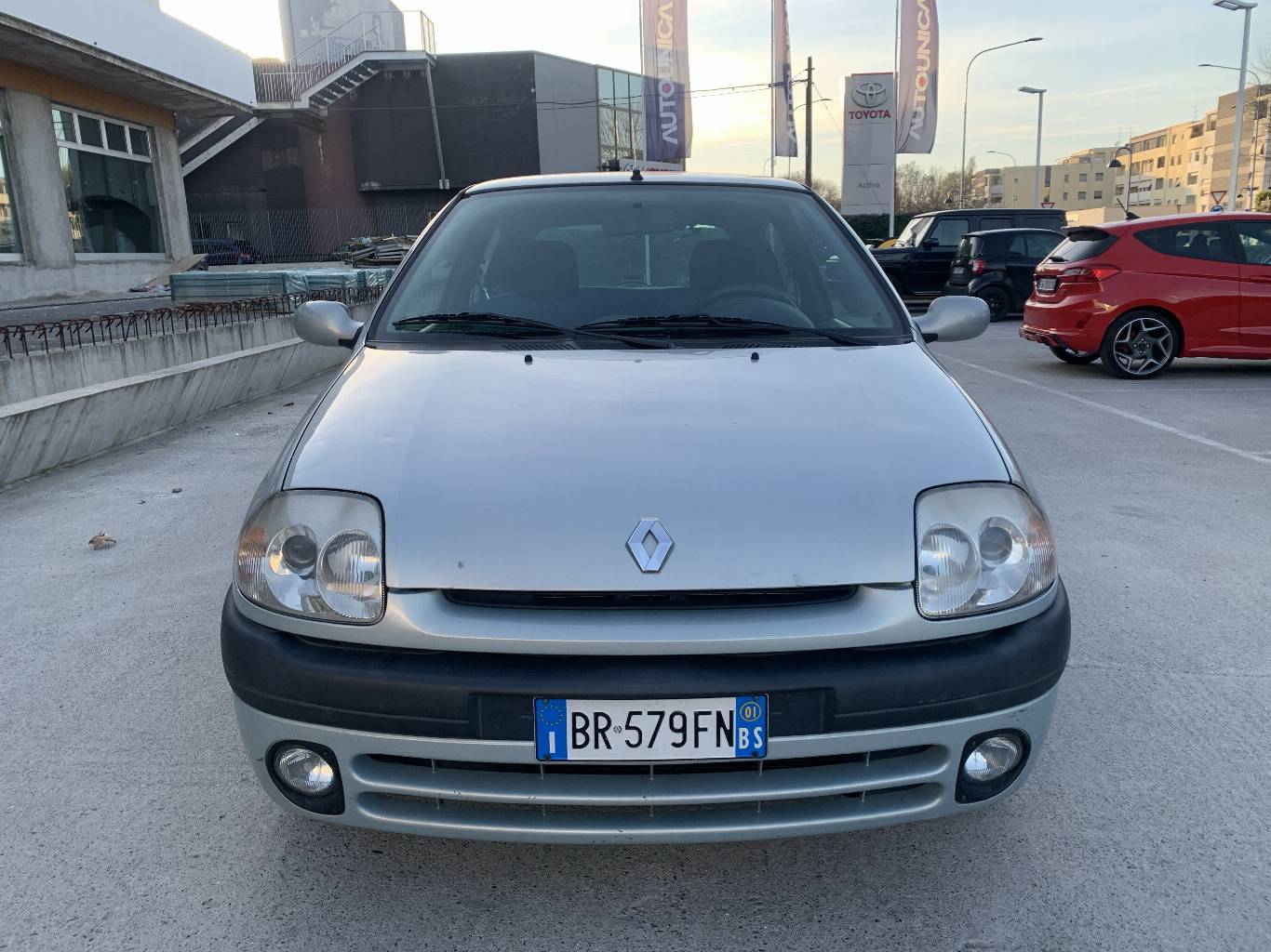 RENAULT Clio 2ª serie 6