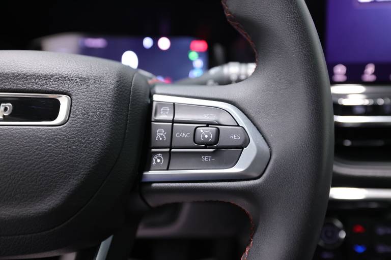 JEEP Compass 24