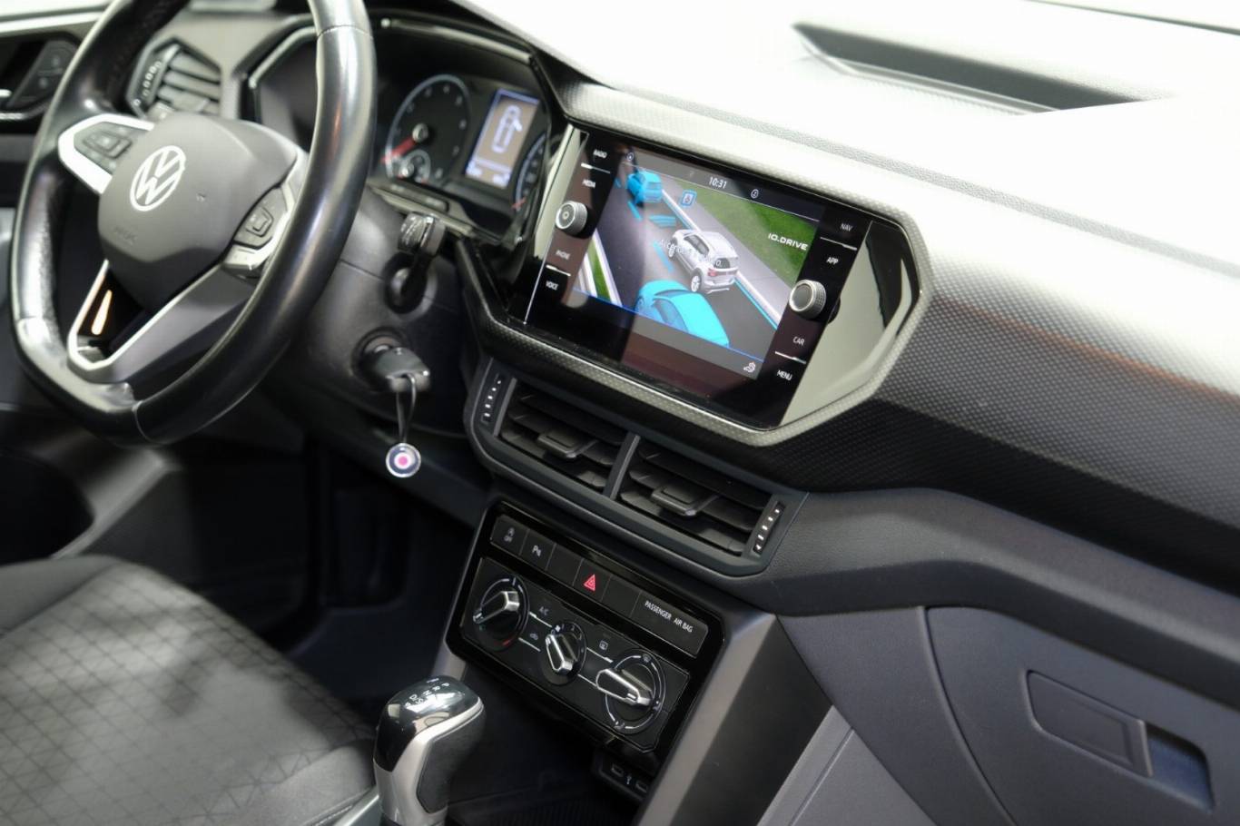 VOLKSWAGEN T-Cross 46