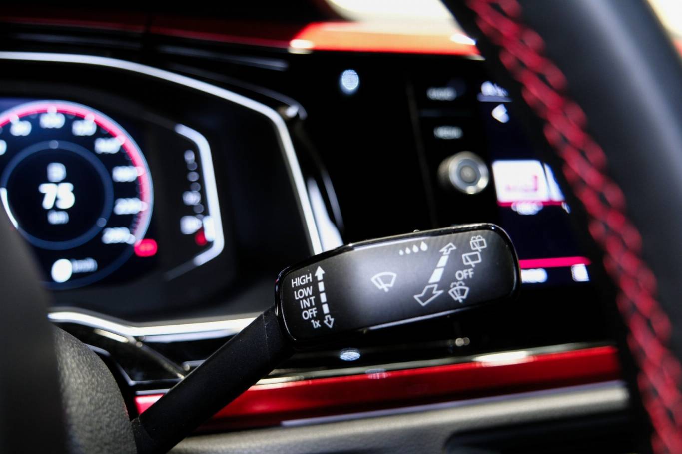 VOLKSWAGEN Polo GTI 24