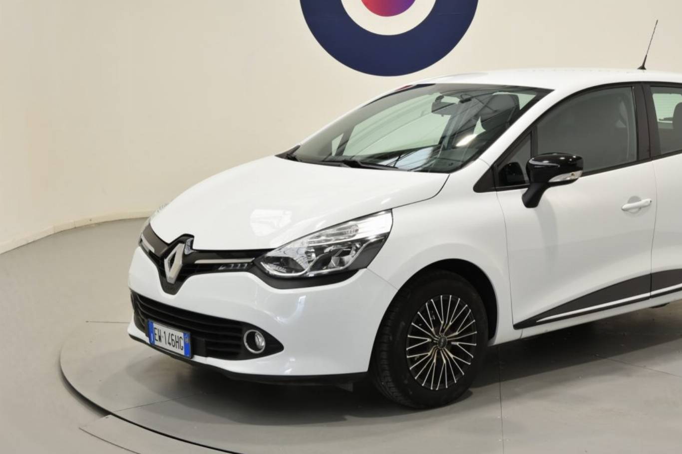 RENAULT Clio 37