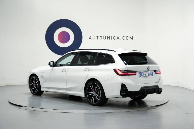 BMW 320 17