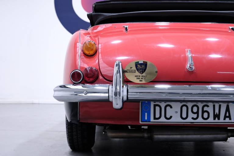 AUSTIN Healey 38