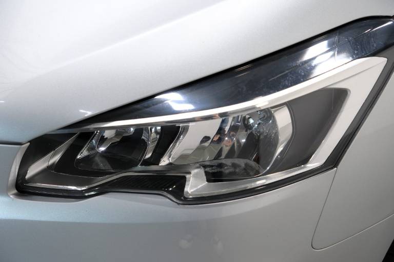 PEUGEOT 508 52
