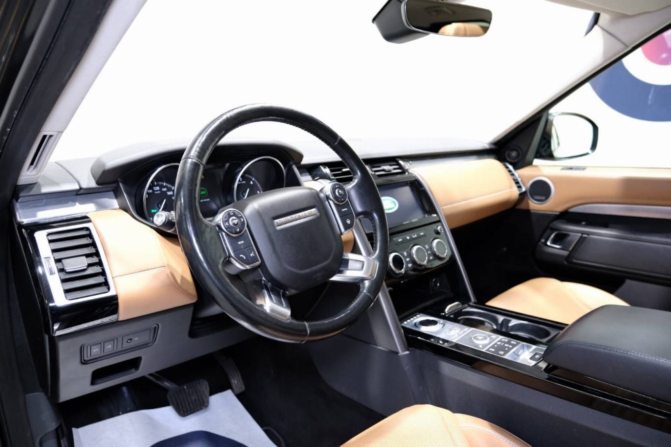 LAND ROVER Discovery 5