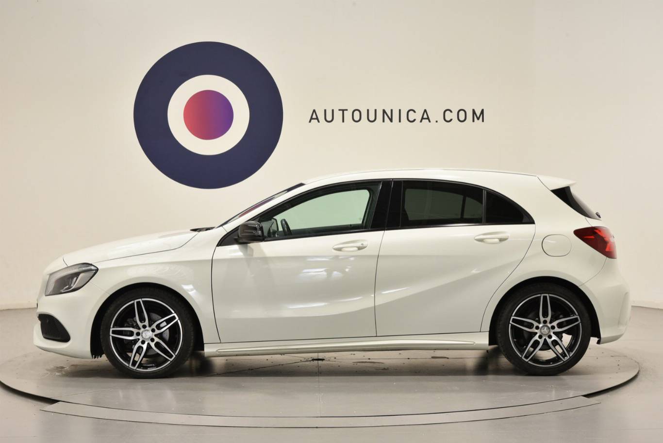 MERCEDES-BENZ A 200 32