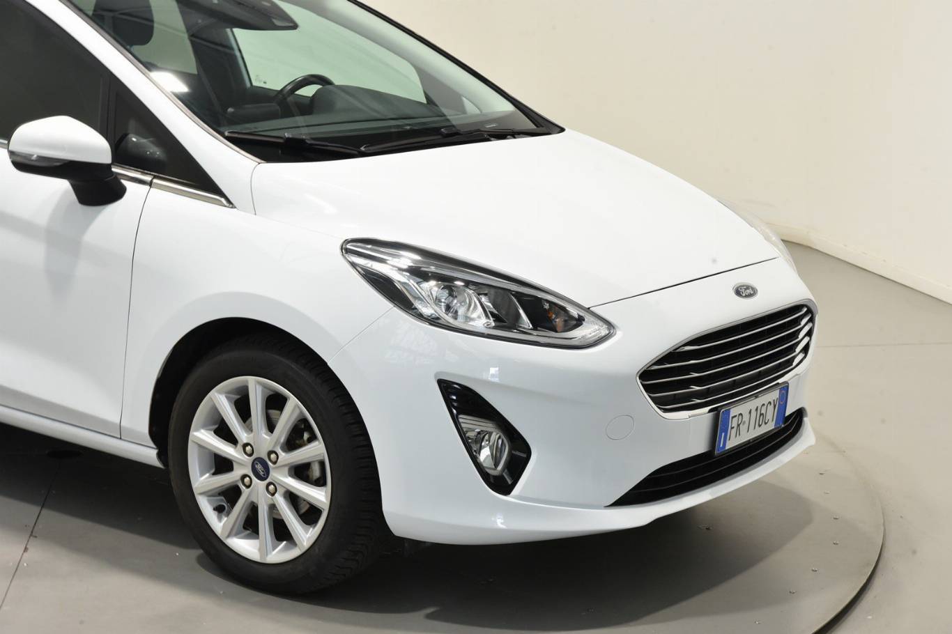 FORD Fiesta 16