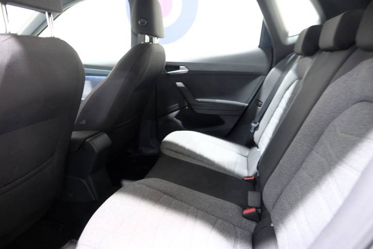 SEAT Arona 32