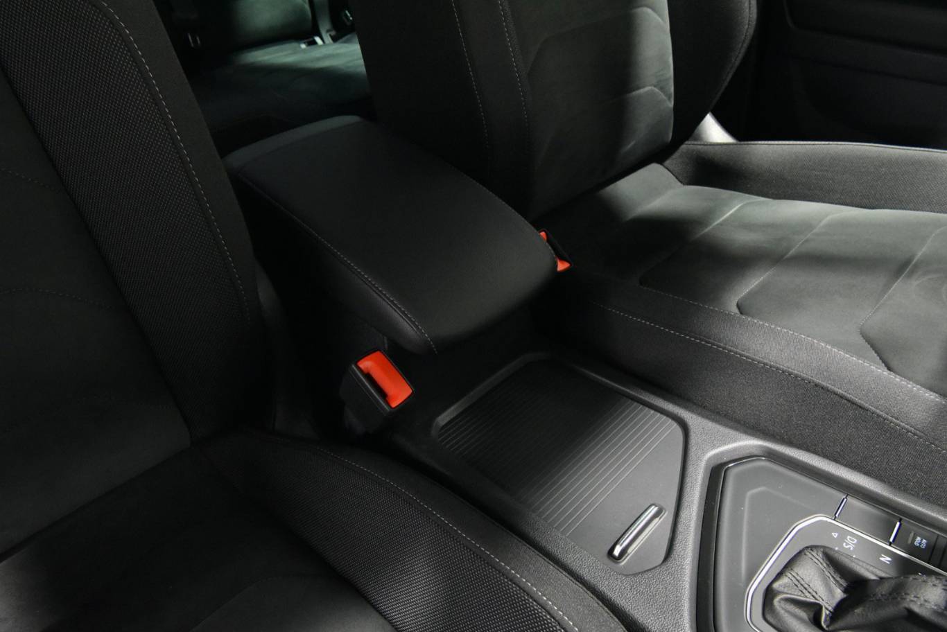 VOLKSWAGEN Tiguan 47