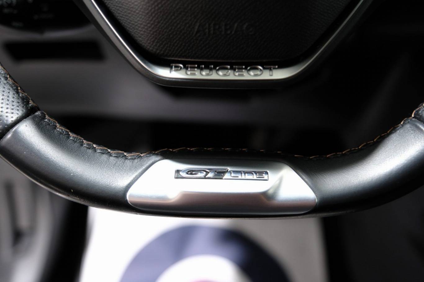 PEUGEOT 3008 23